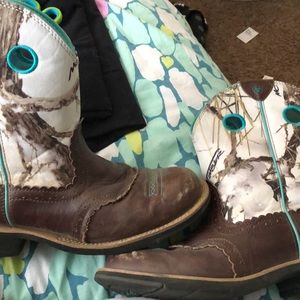 Women’s Ariat Fatbaby boots